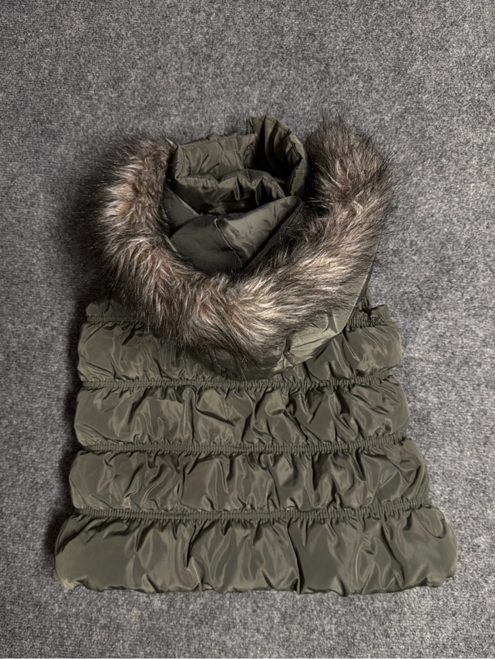 Ci Sono Olive Green Hooded Puffer Vest with Sherpa Lining - Picture 5 of 5